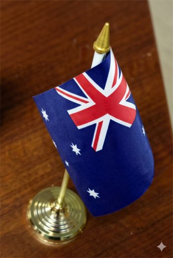 Australian flag, pole & base - flag size 150 x 100mm