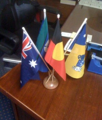 Australian Government desk flags 300 x 150mm incl 4 holes/timber base